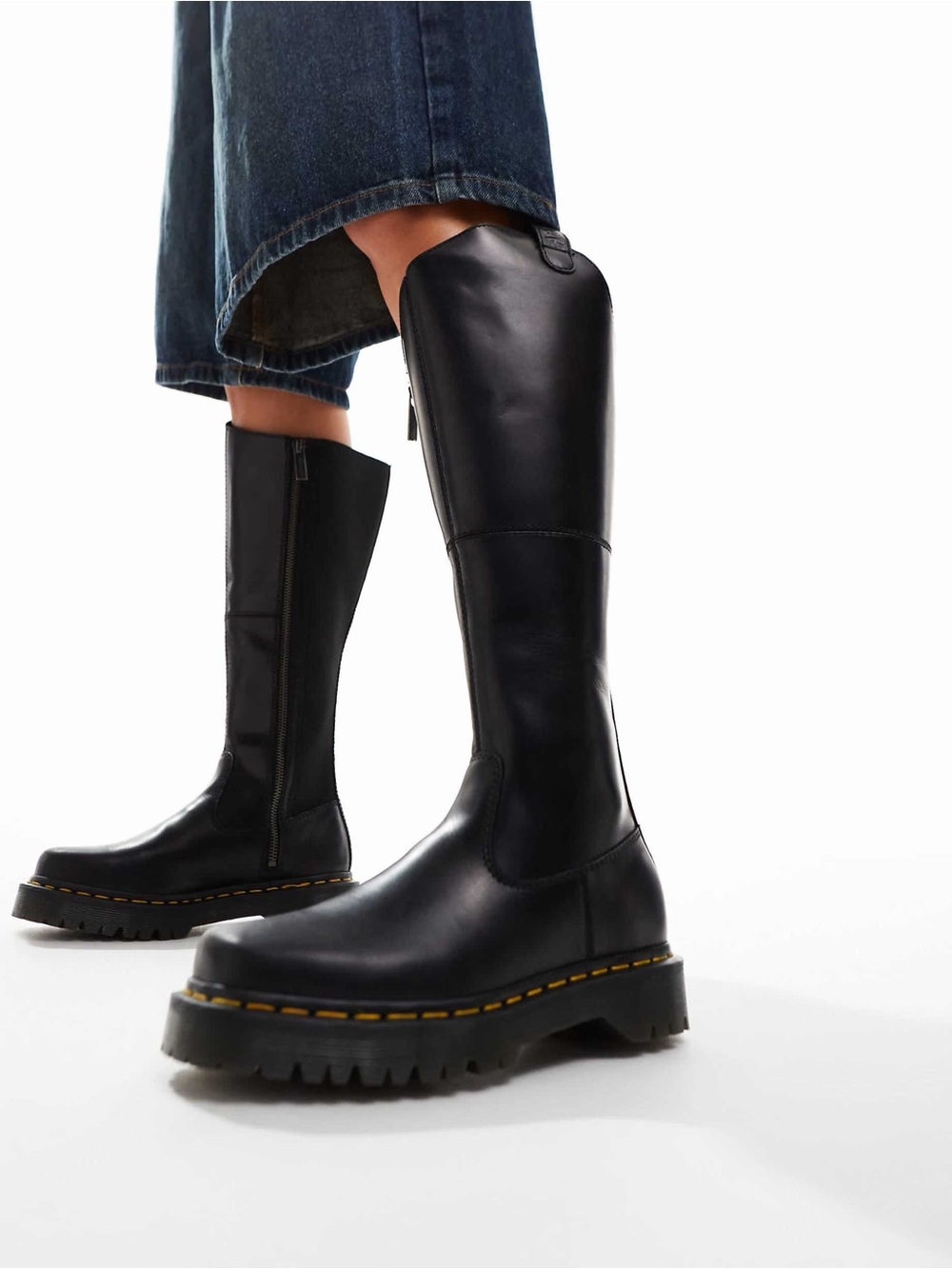 Dr Martens Amaayah knee high boots in black size 9 NWOT